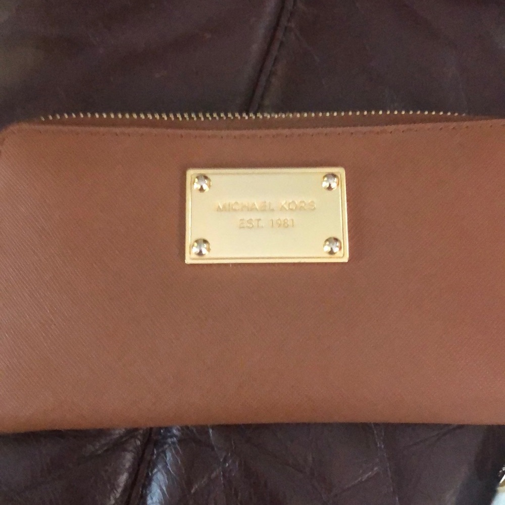 Michael Kors wristlet wallet